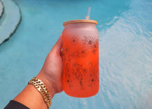 Load image into Gallery viewer, Changing Color Cute Flower Beer Can Glass |Floral Beer Can Glass |Aesthetic | 16 oz