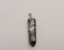Load image into Gallery viewer, Silver wire Indian Agate Healing Crystal Point Necklace