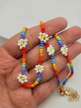Load image into Gallery viewer, Daisy Flower Necklace, Choker Necklace, Gift for Her, Daisy Choker