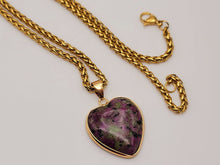Load image into Gallery viewer, Crystal choker heart Necklace Blood Stone Healing Crystal Golden tone