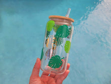 Load image into Gallery viewer, Monstera leaf beer can glass, iced coffee glass, Beer glass, libbey glass, 16 OZ
