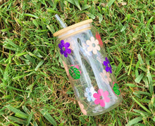 Load image into Gallery viewer, Daisy Cup Iced Coffee Cup Glass - Retro Flower Glass Jar - Daisy Coffee Glass Cup 16 oz