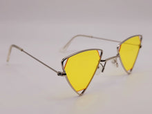 Load image into Gallery viewer, Retro Triangle Cat Eye Sunglasses | Cateye Sunglasses Vintage Yellow