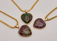 Load image into Gallery viewer, Crystal choker heart Necklace Blood Stone Healing Crystal Golden tone