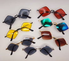 Load image into Gallery viewer, Popular Fashion Medium Rhombus Unisex Luxury Sunglasses