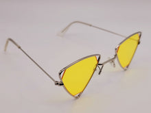 Load image into Gallery viewer, Retro Triangle Cat Eye Sunglasses | Cateye Sunglasses Vintage Yellow