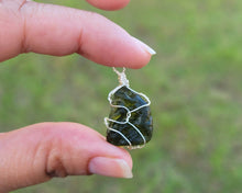 Load image into Gallery viewer, 100 % Raw Crystal Moldavite Pendant Necklace Gold Wire Wrapped