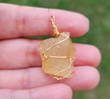 Load image into Gallery viewer, 100% Natural Raw Libyan Desert Glass / Libyan Gold Tektite