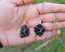 Load image into Gallery viewer, 100 % Raw Crystal Moldavite Pendant Necklace Gold Wire Wrapped
