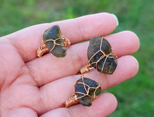 Load image into Gallery viewer, 100% Natural Raw Moldavite Rings Wire Wrapped / Genuine Moldavite