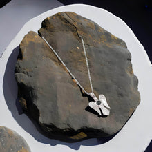 Load image into Gallery viewer, 100 % Natural Handmade Crystal Moldavite Angel Locker Necklace