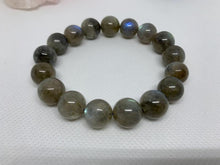 Load image into Gallery viewer, Natural labradorite Bracelet - Stone of transformation