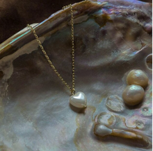 Load image into Gallery viewer, Heart Love Necklace Beautiful Gift Heart Necklace Love Necklace,