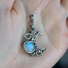 Load image into Gallery viewer, Cute Moon necklace Trendy Moon pendant necklace Trendy Necklace