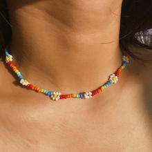 Load image into Gallery viewer, Daisy Flower Necklace, Choker Necklace, Gift for Her, Daisy Choker