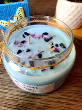 Load image into Gallery viewer, Santal Coconut Scented Soy Wax Candle Natural 100% Hand Poured Soy Wax Candle
