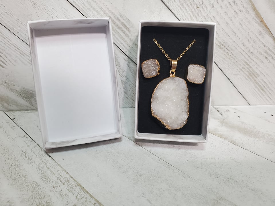 Druzy Necklace & Earrings Gift Set White