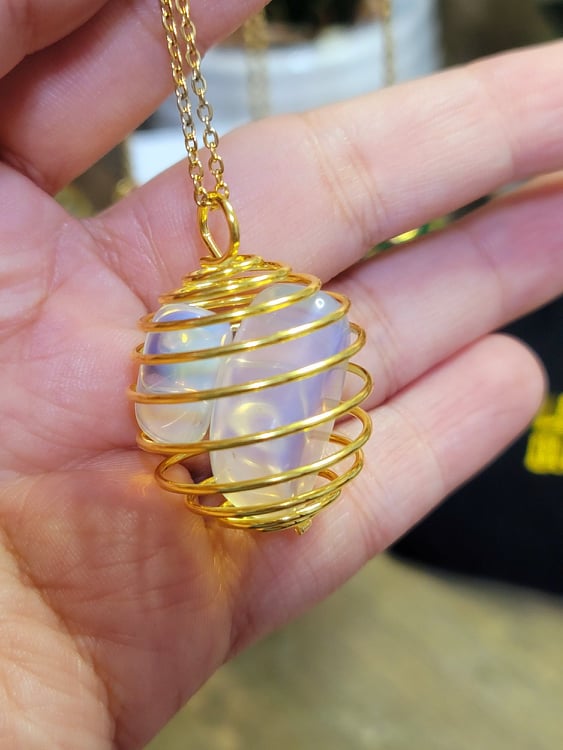 Gold Tone CAGE Necklace Healing Crystal Cage Necklace Gold tone – LB  Diamond Store