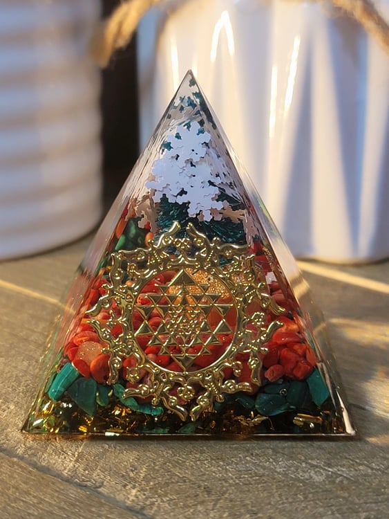 Orgone Pyramid, Carnelian & malachite   Orgonite Chakra Gift