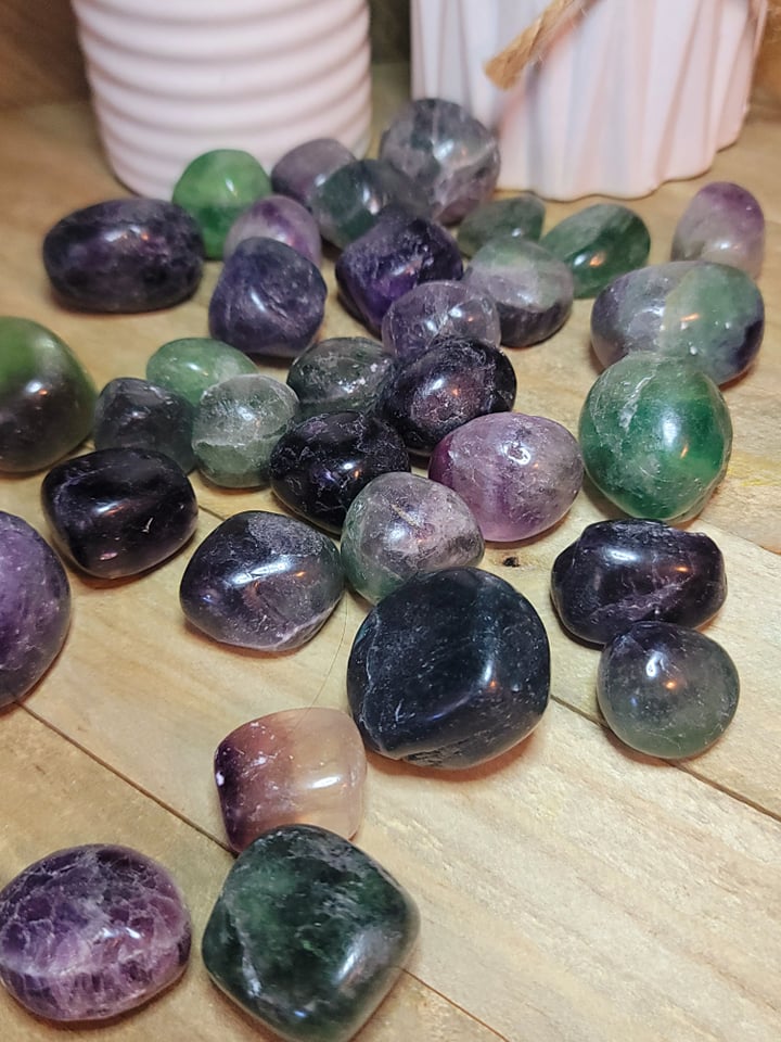 ONE RAINBOW FLUORITE TUMBLED STONE