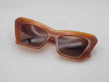 Load image into Gallery viewer, Retro Triangle Cat Eye Sunglasses | Cateye Sunglasses  Vintage Sunglasses
