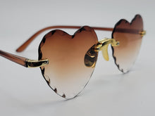 Load image into Gallery viewer, Lb diamond - Heart Shape Heart Sunglasses Retro Vintage Boho
