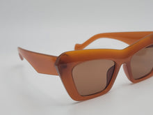 Load image into Gallery viewer, Retro Triangle Cat Eye Sunglasses | Cateye Sunglasses  Vintage Sunglasses
