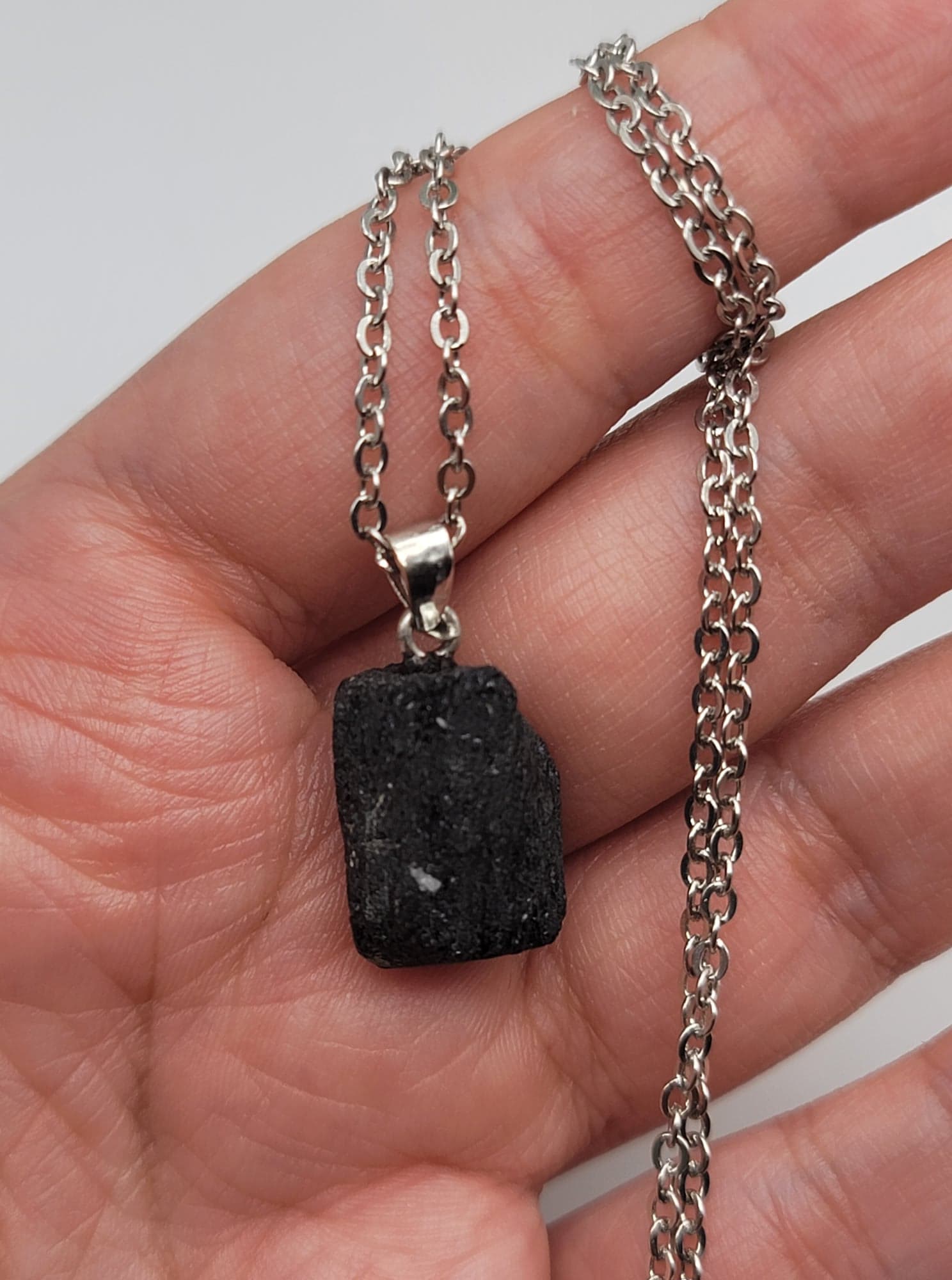 Crystal necklace for men - Obsidian – Trimakasi | EN
