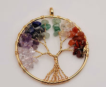 Load image into Gallery viewer, 7 Chakras Healing Crystal Necklace Gold tone Gemstone Chip Tree of Life
