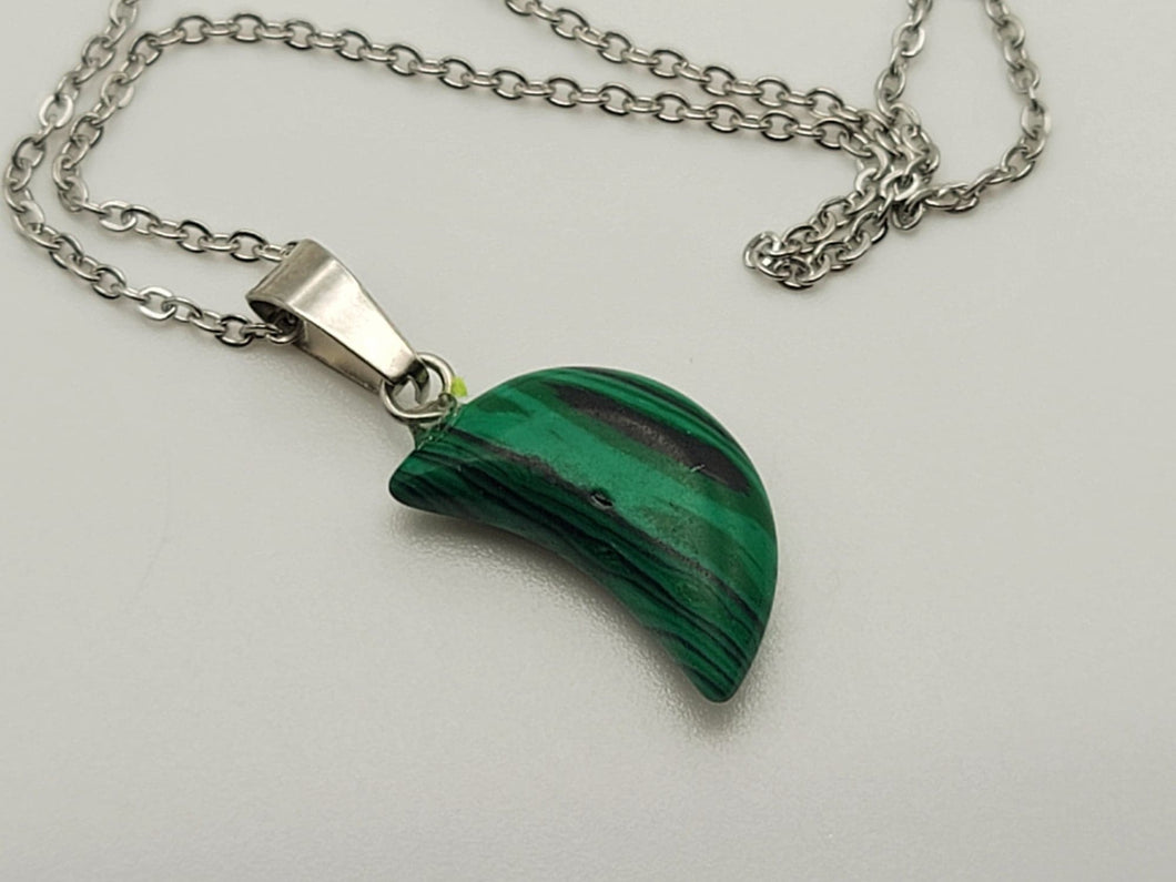 Natural Handmade Crystal Necklace Silver Tone Moon Malachite Healing Crystal