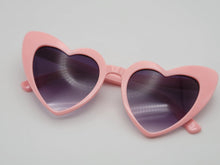 Load image into Gallery viewer, Lb diamond - Heart Shape Heart Sunglasses Retro Vintage Boho
