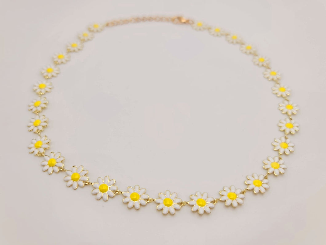 Bohemian Finds, Cute Colorful Daisy Choker necklace Handmade Trendy Choker