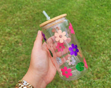 Load image into Gallery viewer, Daisy Cup Iced Coffee Cup Glass - Retro Flower Glass Jar - Daisy Coffee Glass Cup 16 oz
