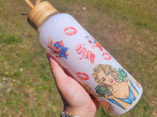 Load image into Gallery viewer, Borosilicate Glass Water DIVA, independent Girl , S Blondie Cup , Cute
