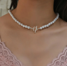 Load image into Gallery viewer, Pearl heart Choker Necklace  Trendy Pearl necklace
